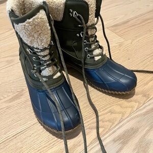 Tommy Hilfiger Duck Boots | Faux Fur Lined | Olive & Navy | Women’s 9